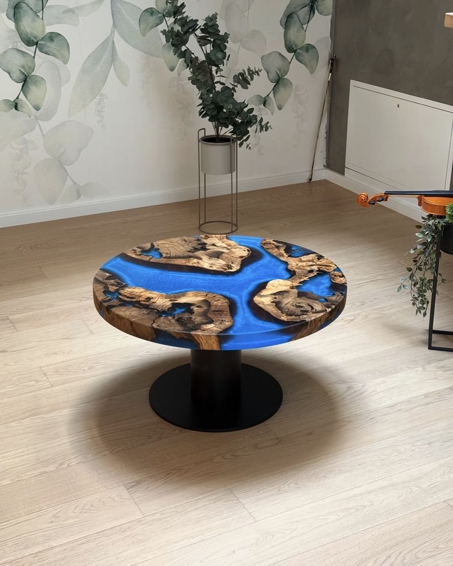 Blue Lagoon round coffee table in burl wood and blue resin